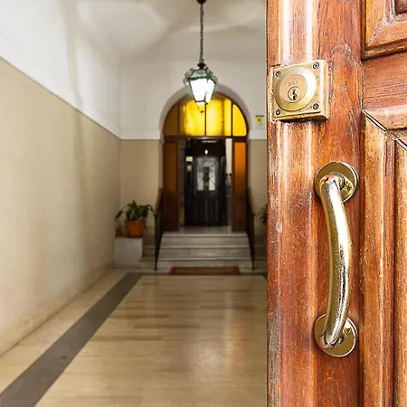 Vatican Gold Loft Apartman